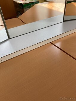 Koupelnová skříňka se zrcadlem - 2