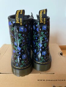 dívčí boty Dr. Martens - Mystic Floral - 2