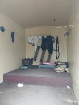 plechovu maringotku - 2