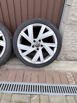 5x112 r18 225/40r18 letní - 2