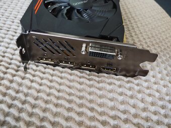 Gigabyte Aorus RX 580 4Gb - 2