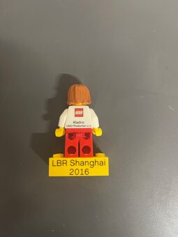Lego figurka holka Paris Shanghai - 2