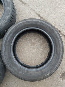 Prodám sadu letních pneu Bridgestone 185/60 r15. Hloubka vzo - 2