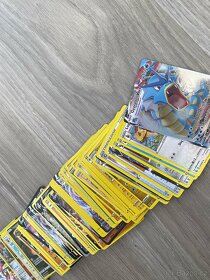 Hrací karty Pokemon - 2