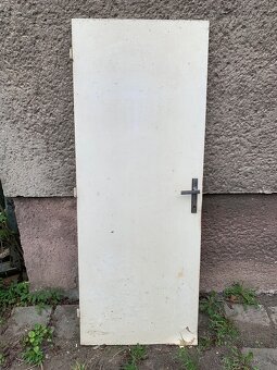 Daruji dveře. - 2