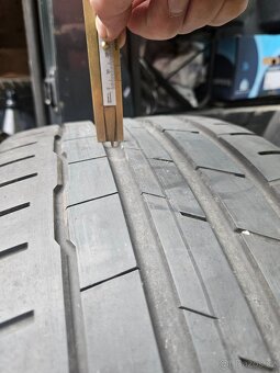235/40/19 Hankook letní - 2