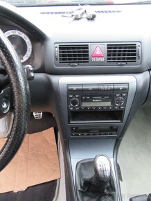 Škoda Octavia Combi RS 1,8 Turbo velmi pěkná - 2