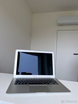 MacBook Air 13,3" (A1466) – 256 GB, CZ klávesnice - 2