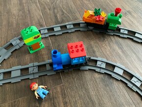 LEGO DUPLO 10810 - Vlak / Vláček s přejezdem + koleje navíc - 2