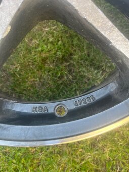 Alu Disky Dezent 7J17 5x114,3 ET 40 - 2