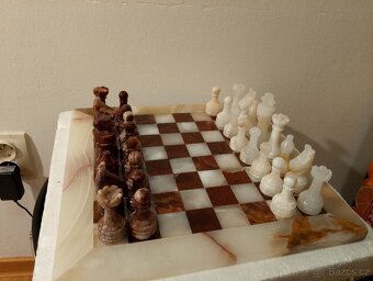 Luxusní onyxové šachy – ruční práce, velká sada (cca 40 cm) - 2