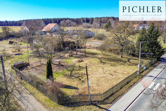 Prodej stavebního pozemku 1254 m² - 2