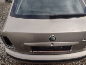 Škoda Octavia 1 díly - 2