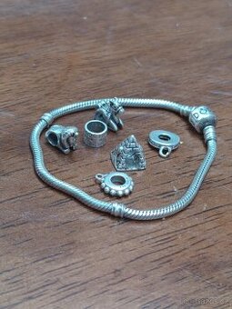 PANDORA náramek 19cm s 6 ti korálky ,SUPER CENA ,- 1000,- - 2