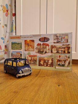 Sylvanian families dvoupatrový domeček se světly - 2