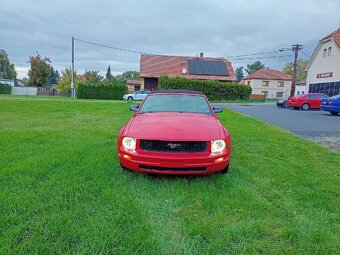 Ford Mustang Cabrio - 2