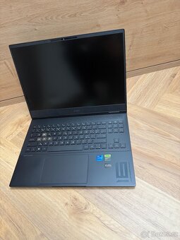 OMEN Transcend 16-u0901nc Shadow Black Celokovový - 2