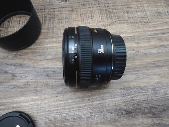 Canon EF 50mm f1,4 USM + clona - 2