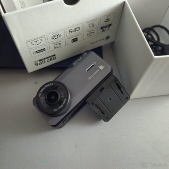 Autokamera Navitel R87 – jako nová, záruka, +M.SD64GB - 2
