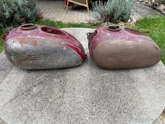 Nádrž Jawa 250 pérák - 2