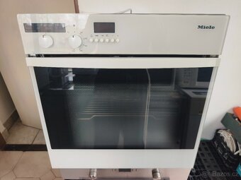 Značková trouba Miele H336B v krásném stavu, super cena - 2