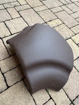 Rozdělovací hřebenáč engoba hnědá Bramac pálená Topas 13 - 2