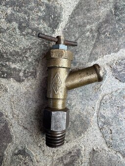 Kohout topení - asi GAZ, Volha , LADA - 2