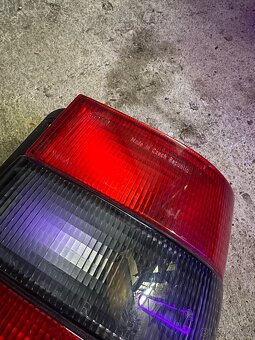 Pravé zadní světlo (UK verze) | Škoda Felicia PickUP - 2