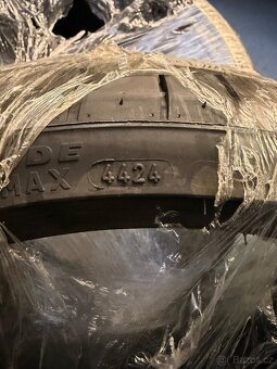 Letní pneu 235/30 R20 - 2