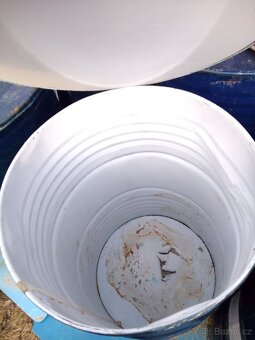 Plechové sudy - starší - 2