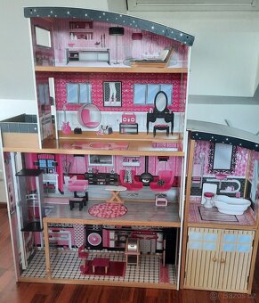 Dřevěný dům pro panenky - 2