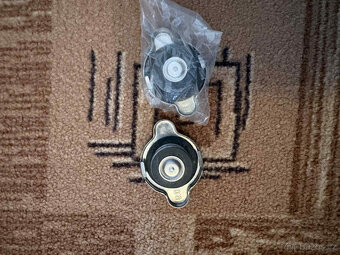 Yamaha víčka chladiče. - 2