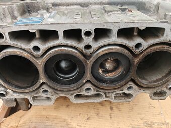 motor Ford T1GA - 2
