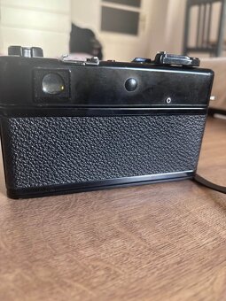 Yashica MG-1 - 2