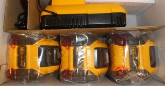 Nový set DeWalt DCB118X3 - 3X DCB547 +nabíječka DC118 - 2
