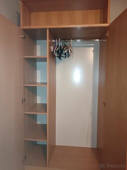 Šatní skříň - 2