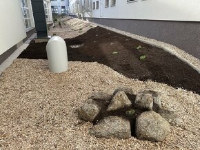 Drobné opravy a udrzba kolem domu. - 2
