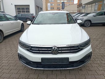 VW Passat B8 Variant GTE 1.4TSI 150kW DSG R-Line kam360° DCC - 2