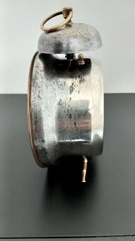Budík JUNGHANS. - 2