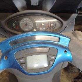 Piaggio X9 500 r.v.2002 - 2