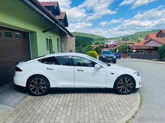 Tesla model S P85 - 2