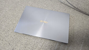 Asus Zenbook UM431D /Ryzen 5 3500U, 8GB RAM, 128GB SSD/ - 2