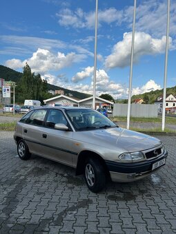 Opel Astra F 1.6 55kw - 2
