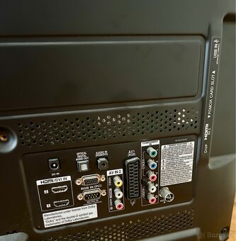 Televize LG 26EL3300, úhlopříčka 26 - 2