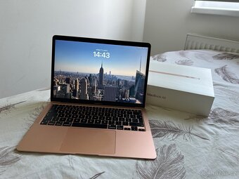MacBook Air M1, 256 GB, 87 cyklů, 96% - 2