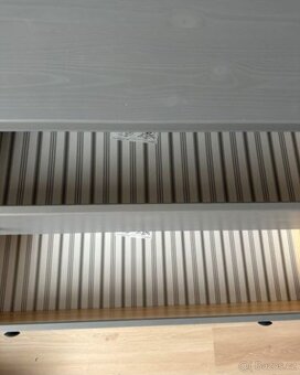 KOMODA IKEA HEMNES - ŠEDÁ - 2