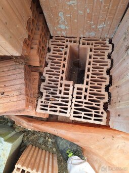 Zbytky ze stavby - 2