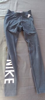 Dívka, slečna- kalhoty 36, XS, S - Nike - 2