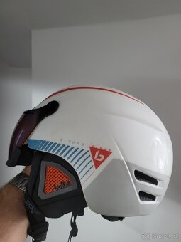 Lyžařská helma Bollé se štitem - 2