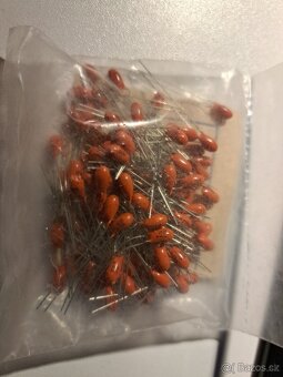 Tantalove konenzatory TE 132 10U/S 10V a TE133 15U/S 16V - 2